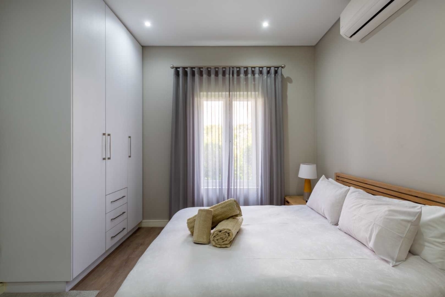 5 Bedroom Property for Sale in Val De Vie Estate Western Cape